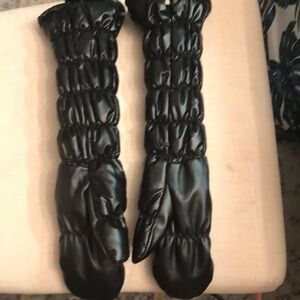 NWT Free People Long Puffer Faux Leather Gloves NWT